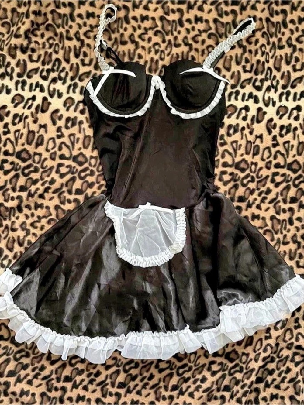 Maid Halloween costume
Black & White Mini Dress Like New